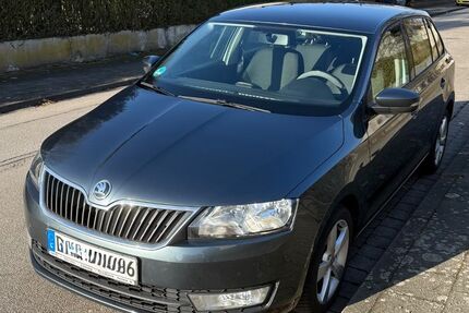 Skoda Rapid 143.000 km 6.900 &euro; Duisburg 47229