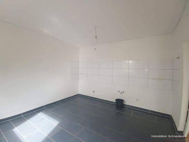 Etagenwohnung Duisburg Obermarxloh - 2 Zimmer, 50 m&sup2;, 400&euro; | Angebot:26909175