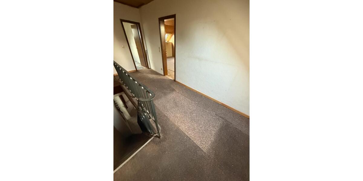 Einfamilienhaus Krefeld Benrad - 7 Zimmer, 250 m&sup2;, 400.000&euro; | Angebot:27162454