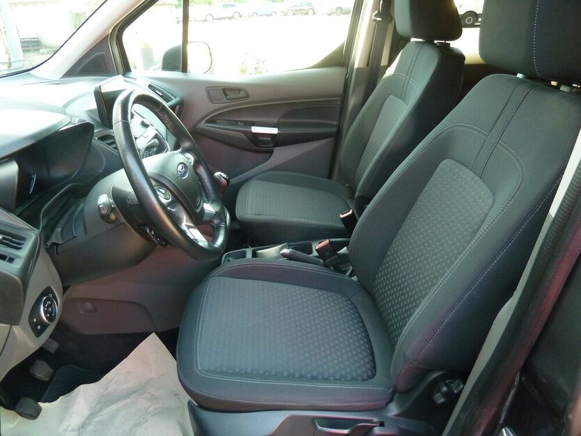 Ford Tourneo Connect Komb1.5 d. Klima Navi Alu Standh. 165.000 km 12.900 € Ratingen 40885