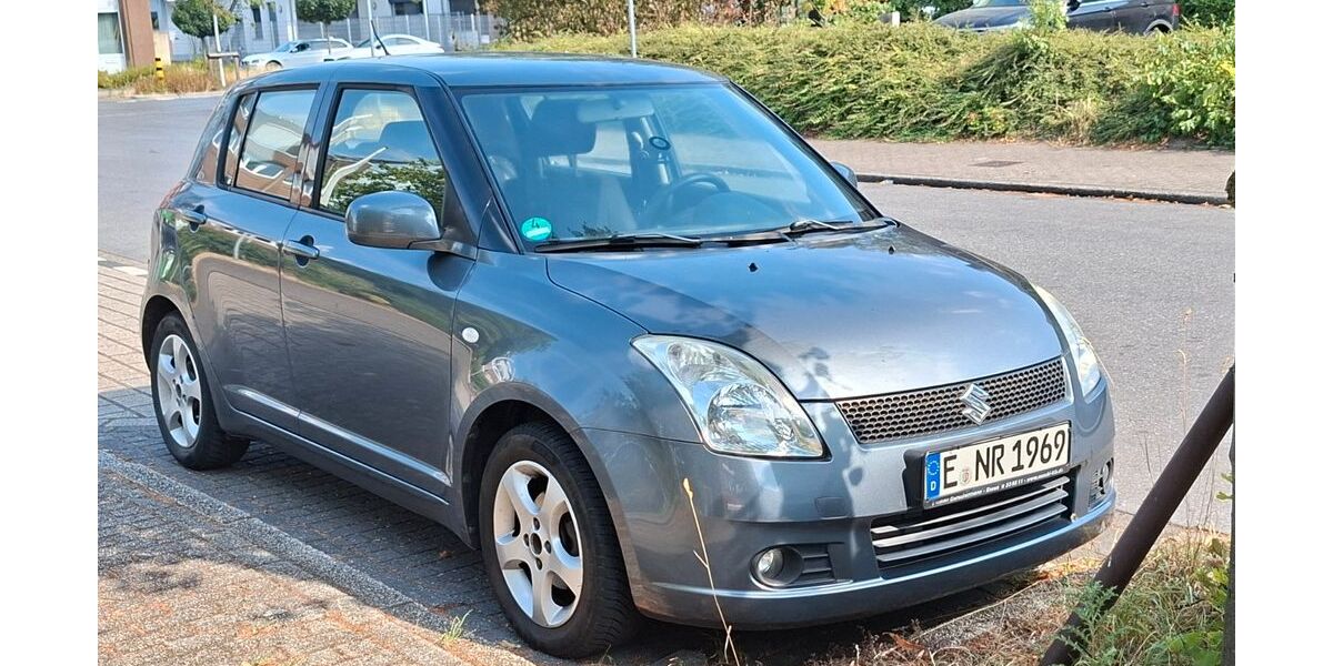 Suzuki Swift 156.000 km 2.250 &euro; Duisburg 47269