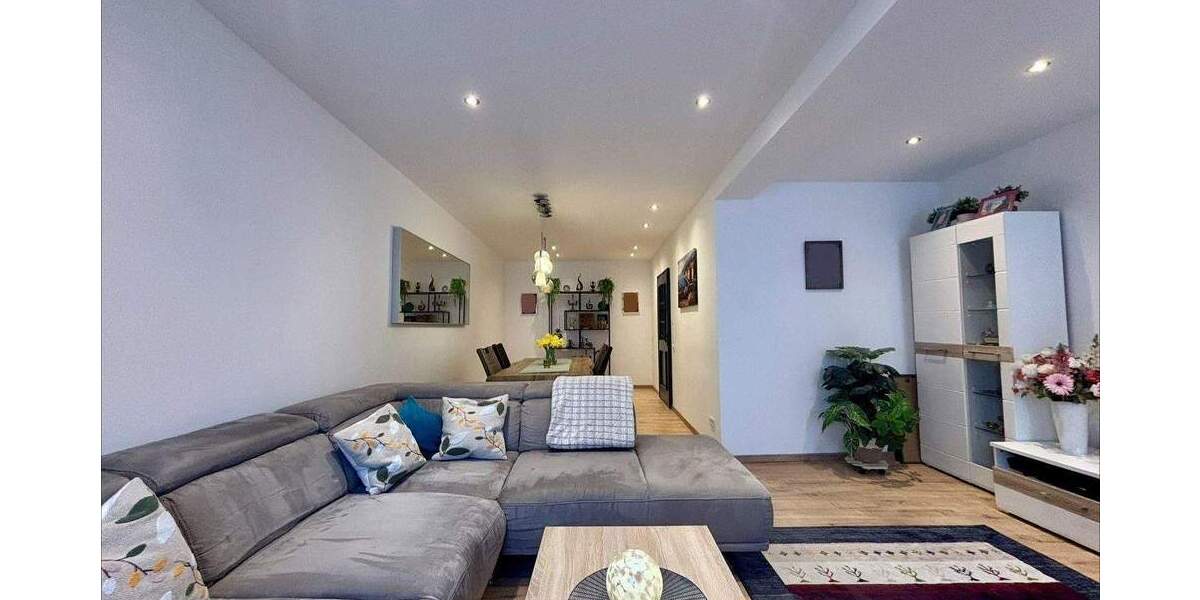 Reihenmittelhaus Krefeld Hüls - 4 Zimmer, 136 m&sup2;, 486.000&euro; | Angebot:25142664
