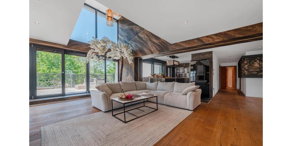 Einfamilienhaus Essen Stadtkern - 7 Zimmer, 350 m&sup2;, 300&euro; | Angebot:25297601