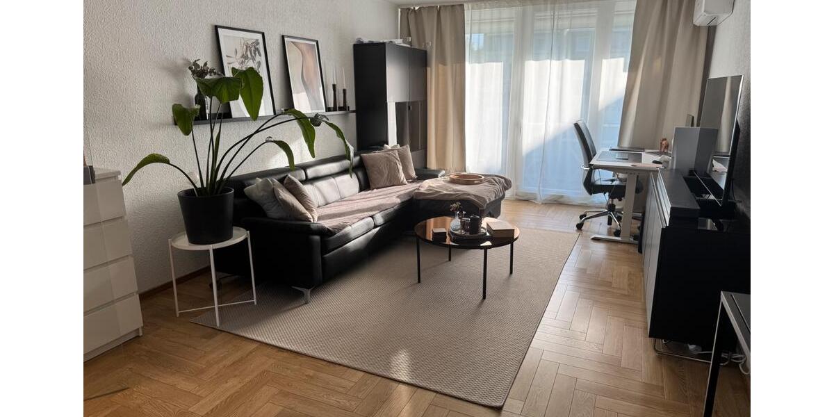 Helle 2-Zimmer-Wohnung mit Balkon, TG-Stellplatz & neuer Heizung 2 zimmer