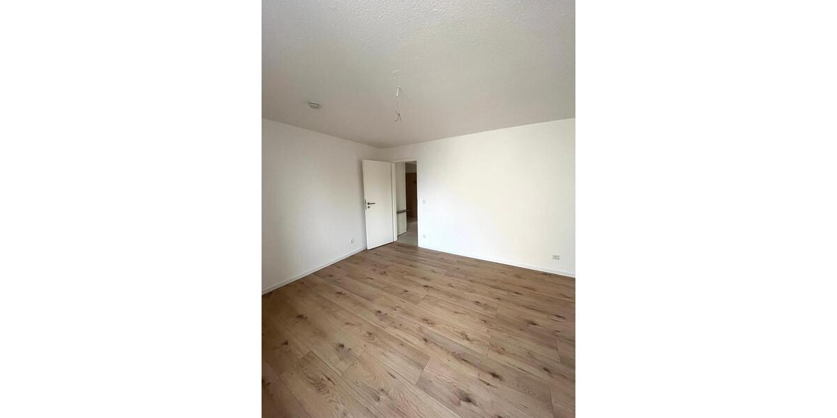 Sanierte 3,5-Zi.-Wohnung mit XXL-Terrasse in GE-Rotthausen zu vermieten! 3 zimmer