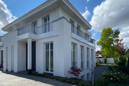 HAUS WITTLAER - KAMIN - OFFENE EINBAUKÜCHE - PARKETT - GARTEN - HOHE DECKEN - FEINPUTZ zimmer