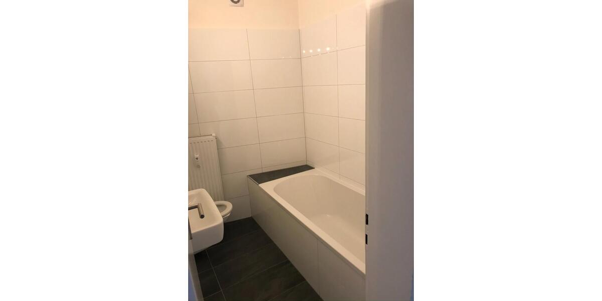 Dachgeschoßwohnung Essen Stadtbezirk II - 3 Zimmer, 65 m&sup2;, 579&euro; | Angebot:26338780