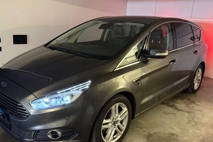 Ford S-Max 159.390 km 16.000 &euro; Ratingen 40878