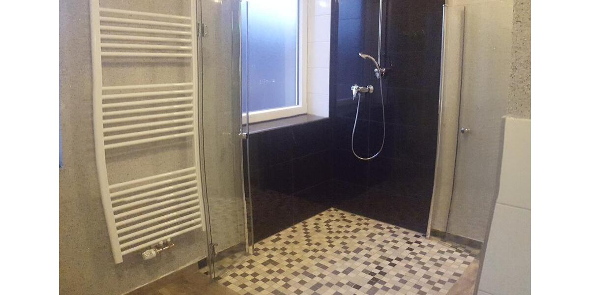 3-Zimmer-Wohnung mit großem Balkon und Sauna in zentraler Lage – 3 zimmer