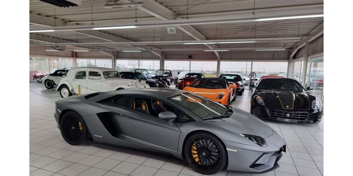 Lamborghini Aventador 15.894 km 349.500 &euro; Wesel 46485