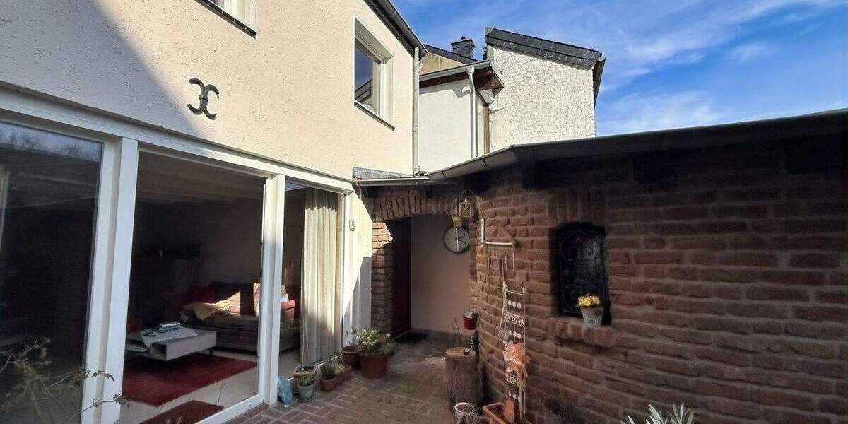 Reihenmittelhaus Krefeld Linn - 4 Zimmer, 153 m&sup2;, 485.000&euro; | Angebot:25940231