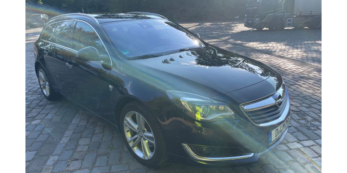 Opel Insignia 210.000 km 6.900 &euro; Düsseldorf 40595