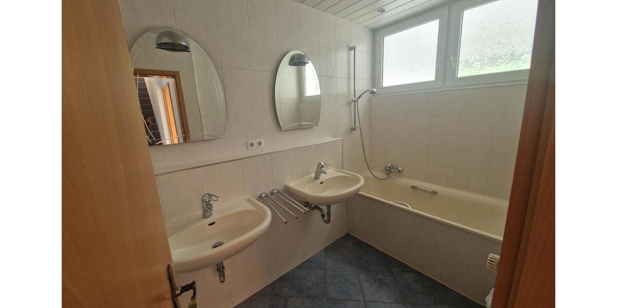 Maisonettenwohnung Erkrath - 4 Zimmer, 96 m&sup2;, 268.000&euro; | Angebot:26822555