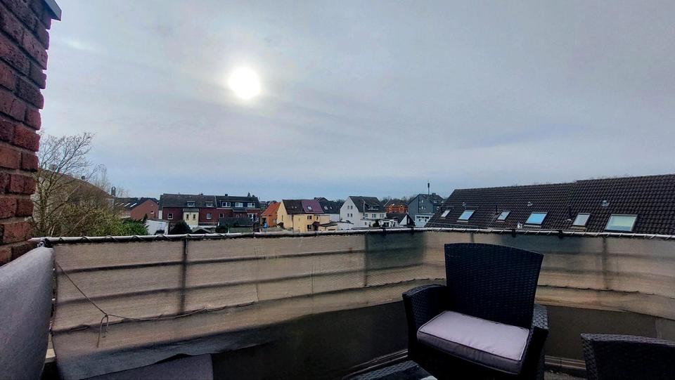 Dachgeschoßwohnung Ratingen Tiefenbroich - 3 Zimmer, 55 m&sup2;, 930&euro; | Angebot:26152421