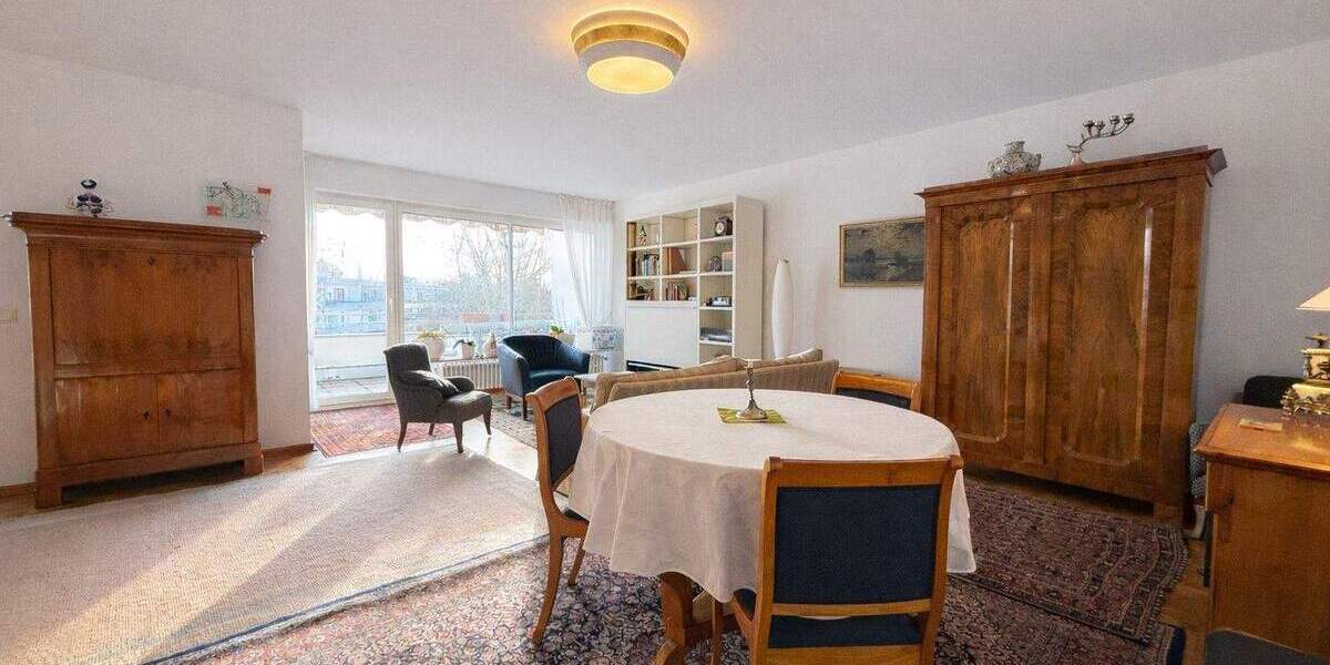 Etagenwohnung Krefeld Cracau - 2 Zimmer, 107 m&sup2;, 269.000&euro; | Angebot:24764878