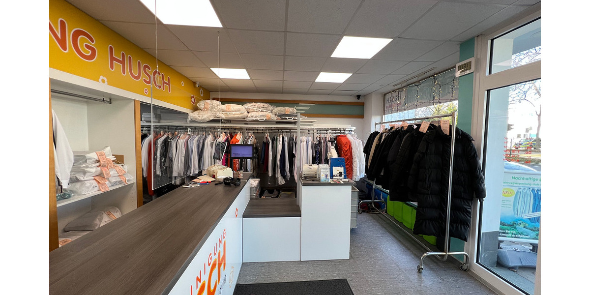 Investorenobjekt mit 3 Wohnungen, 2 Ladenlokalen und Erweiterungsmöglichkeiten 1 zimmer