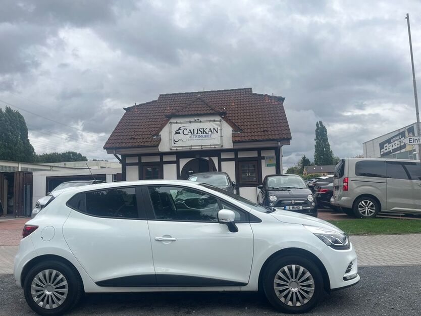 Renault Clio 59.985 km 8.790 € Dinslaken 46539