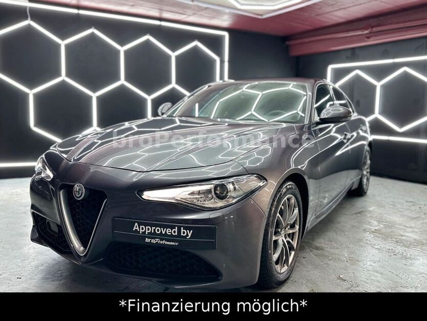 Alfa Romeo Giulia 97.000 km 19.900 € Essen 45145