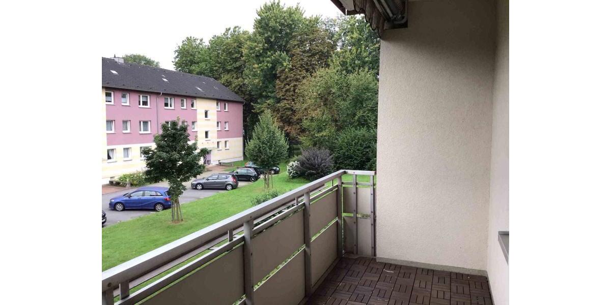 Charmante 3-Raum-Wohnung mit Balkon! 3 zimmer