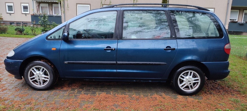Ford Galaxy 190.900 km 1.120 € Krefeld 47798