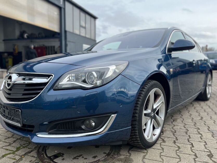 Opel Insignia 138.847 km 9.300 € Essen 45136