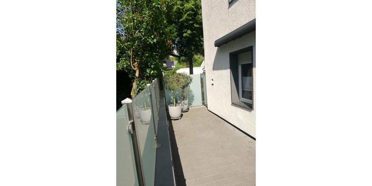 Ratingen-Ost: Schöne, ruhige, voll ausgestattete, möbliert 2 Zim. 2 zimmer