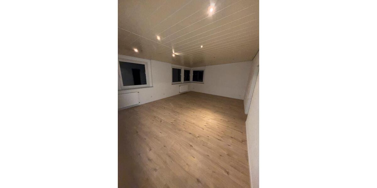 Etagenwohnung Gelsenkirchen Gelsenkirchen-Nord - 4 Zimmer, 95 m&sup2;, 1.500&euro; | Angebot:26105521