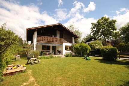Charmantes Einfamilienhaus mit großem Garten und fantastischem Bergblick in Kochel am See - Ried!