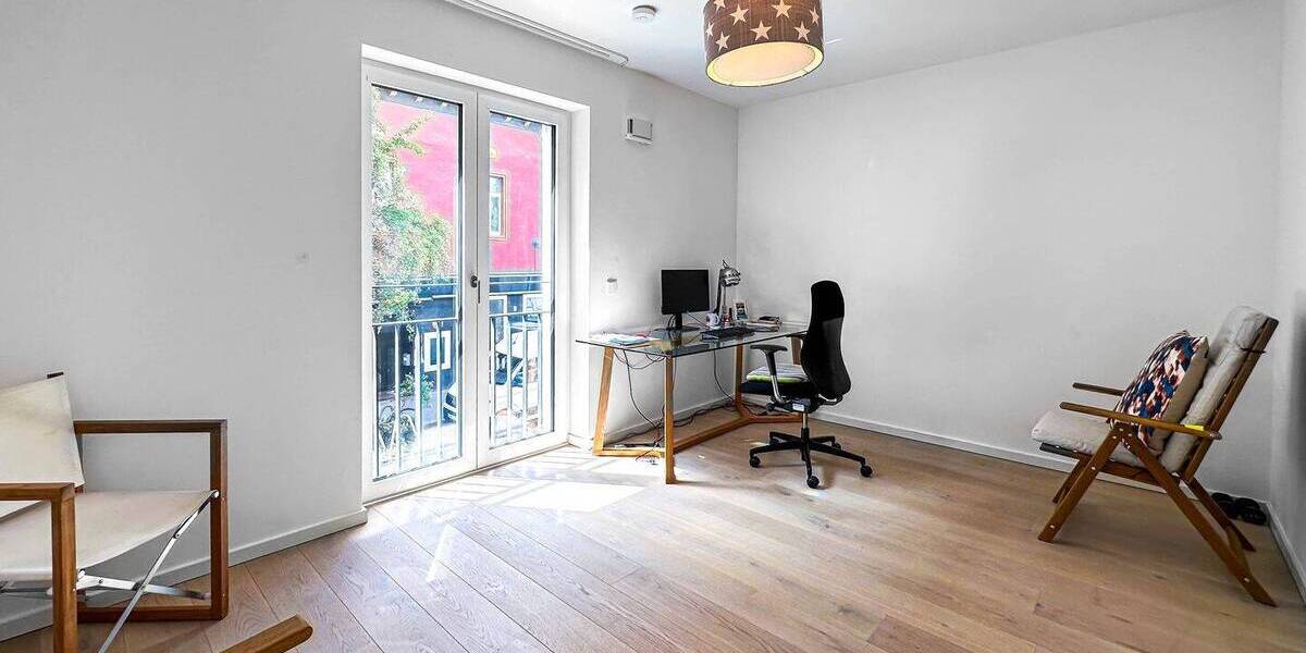 Etagenwohnung Düsseldorf Friedrichstadt - 4 Zimmer, 147 m&sup2;, 3.000&euro; | Angebot:26788242