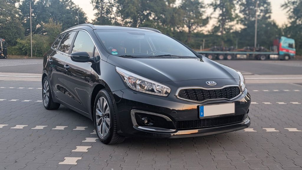 Kia ceed Sportswagon 94.700 km 11.000 &euro; Krefeld 47800