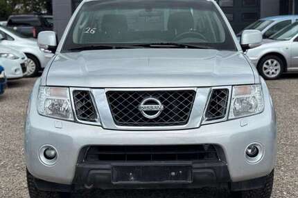 Nissan Navara 151.000 km 14.900 &euro; Kamp-Lintfort 47475