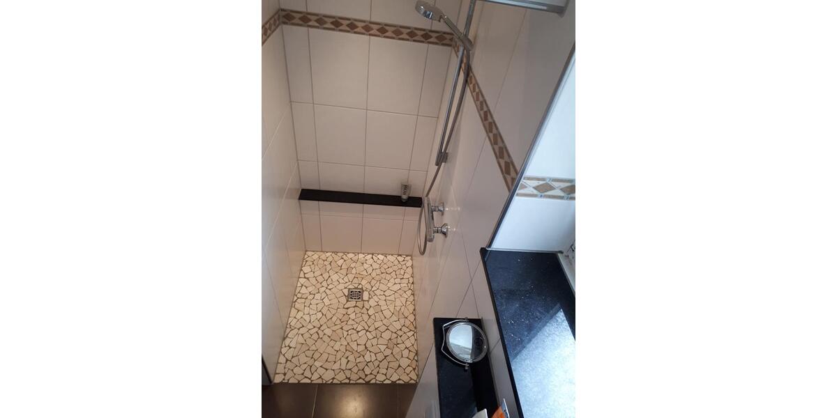 Freistehendes Doppelhaus 8 zimmer