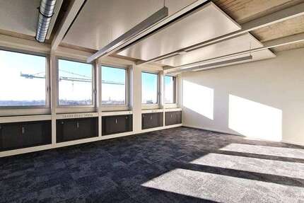 Büro in München 13.992 € 583 m²