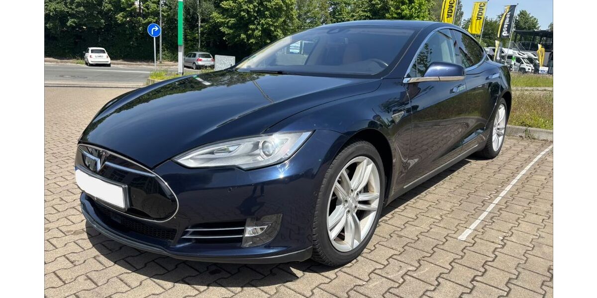 Tesla Model S 194.000 km 18.900 &euro; Essen 45309