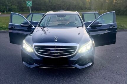 Mercedes-Benz C 250 142.000 km 18.600 &euro; Düsseldorf 40593