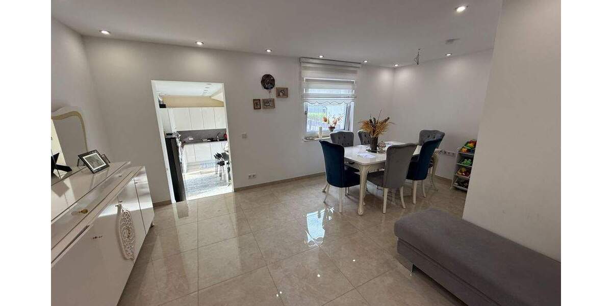 Zechenhaus erstrahlt in neuem Glanz - Saniertes Reihenmittelhaus in Herten-Langenbochum 4 zimmer