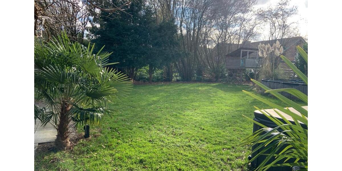 Etagenwohnung Krefeld Benrad - 4 Zimmer, 150 m&sup2;, 950&euro; | Angebot:25294041