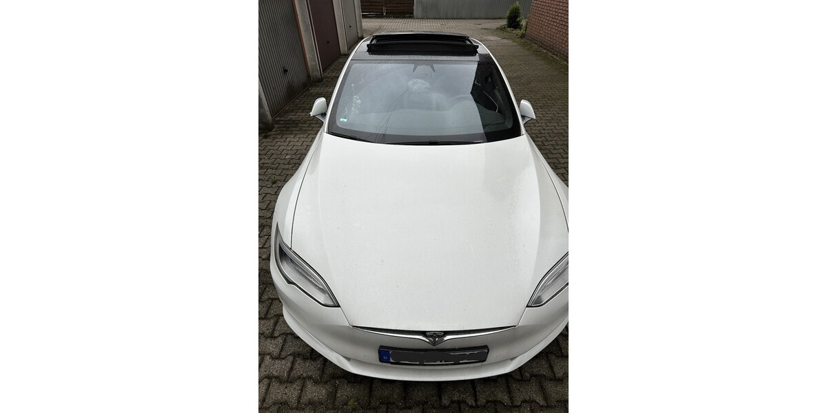 Tesla Model S 132.000 km 29.900 &euro; Herne 44623