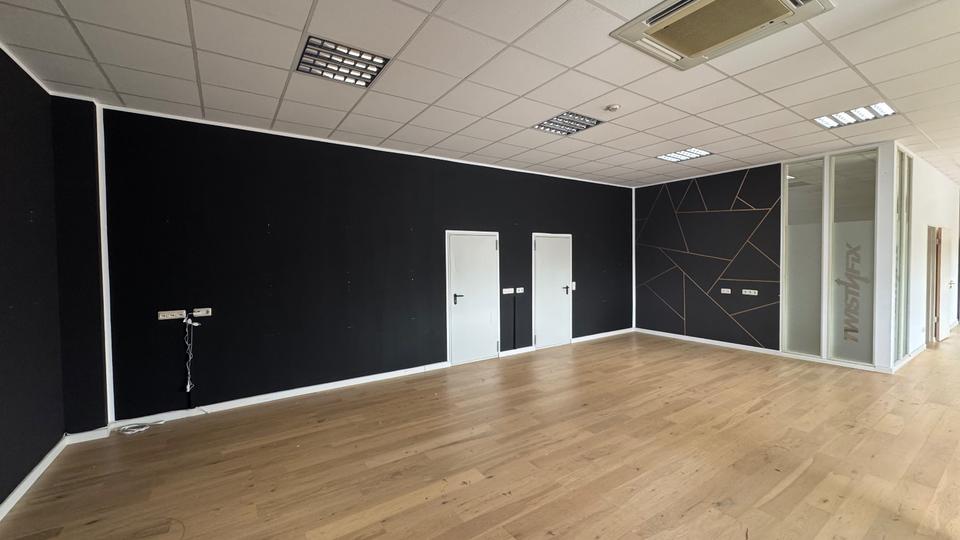 Gewerbehalle in Kamp-Lintfot zur vermieten zimmer