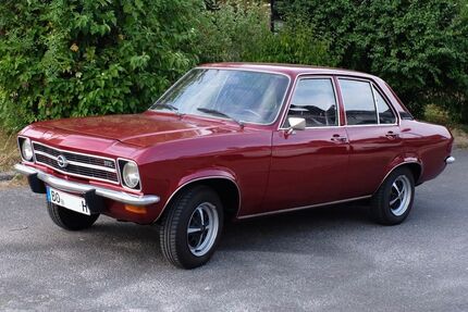 Opel Ascona 85.000 km 8.500 &euro; Bochum 44795
