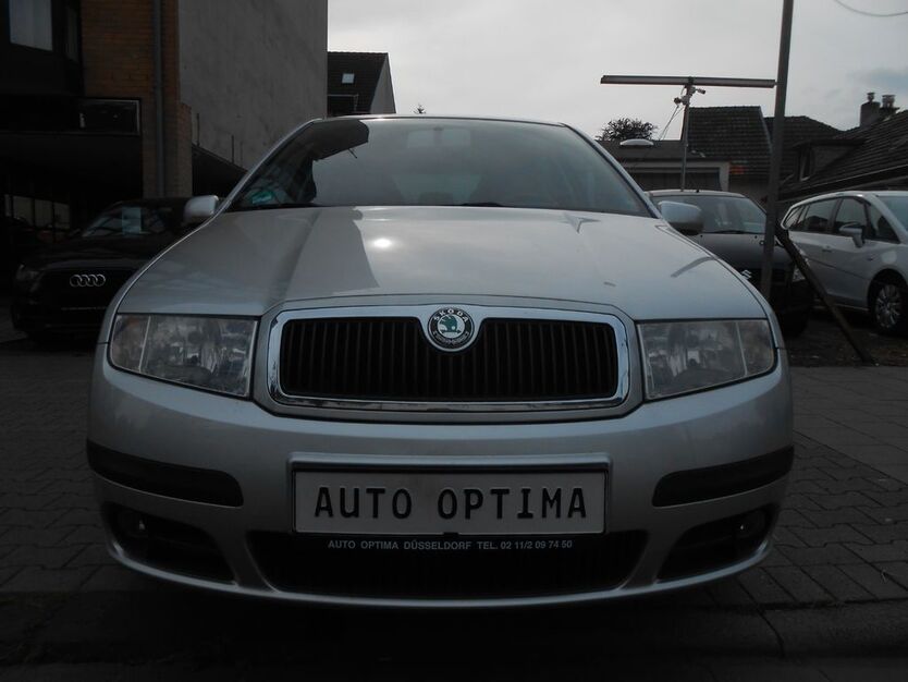 Skoda Fabia 160.000 km 3.750 € Düsseldorf 40625