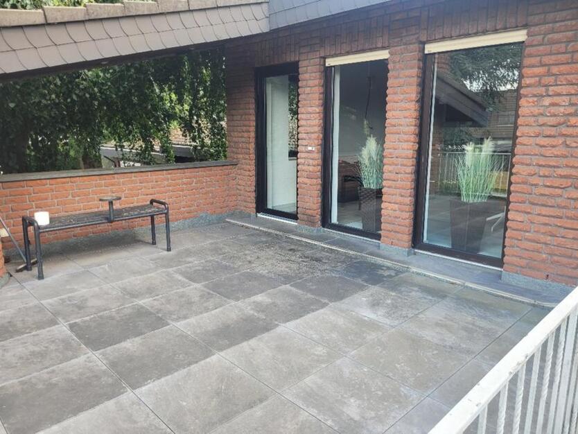 Wohnen und Arbeiten, großzügige Villa zur gewerblichen Nutzung