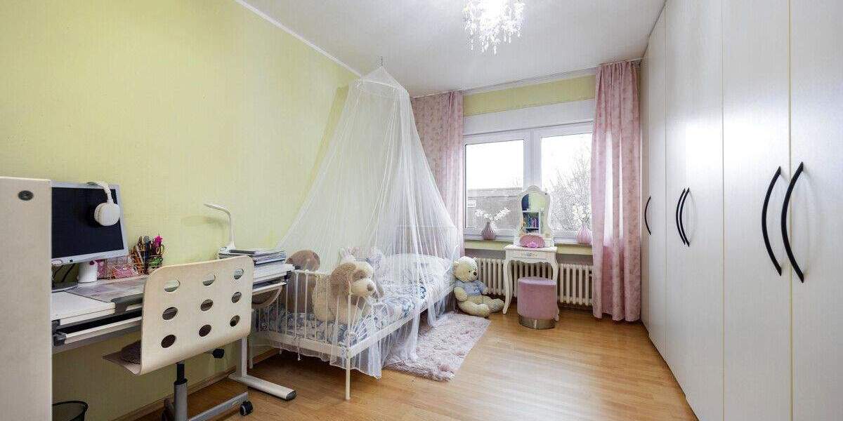 Familienfreundliche 4-Zimmer-Wohnung mit Balkon in Meerbusch-Büderich 4 zimmer