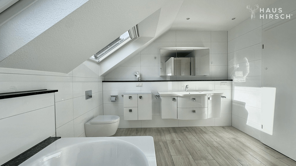 Etagenwohnung Ratingen West - 2 Zimmer, 117 m&sup2;, 1.530&euro; | Angebot:25286009