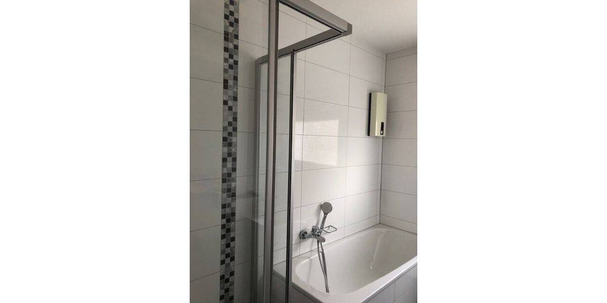 Etagenwohnung Duisburg Hochheide - 3 Zimmer, 77 m&sup2;, 590&euro; | Angebot:26758825