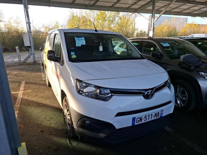 Toyota Proace City 124.000 km 16.990 &euro; Gelsenkirchen 45884