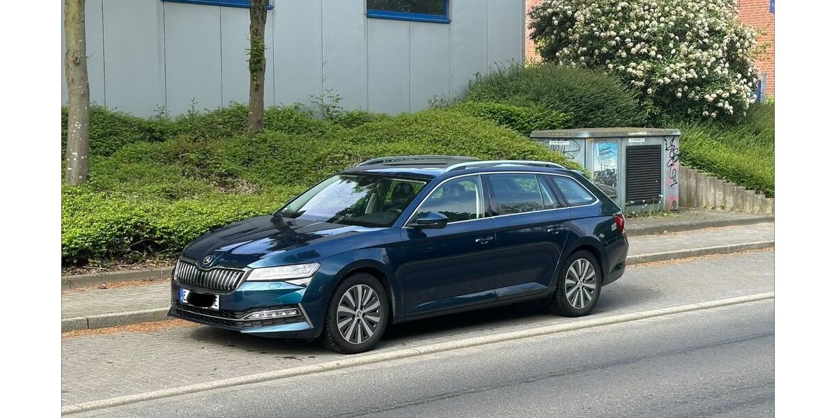 Skoda Superb 52.000 km 21.800 &euro; Essen 45147
