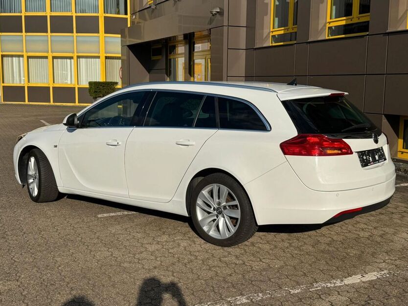 Opel Insignia 104.000 km 7.999 € Moers 47441