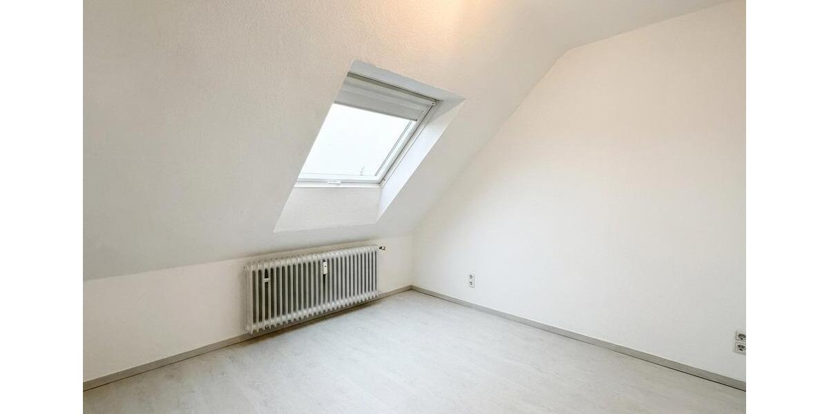 Dachgeschoßwohnung Krefeld Hülser Berg - 3 Zimmer, 57 m&sup2;, 800&euro; | Angebot:26365970
