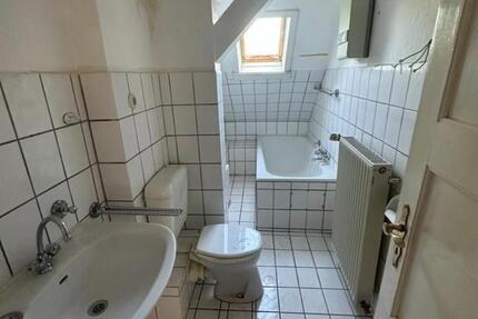 Ruhige DG Wohnung in gepflegtem Haus zimmer